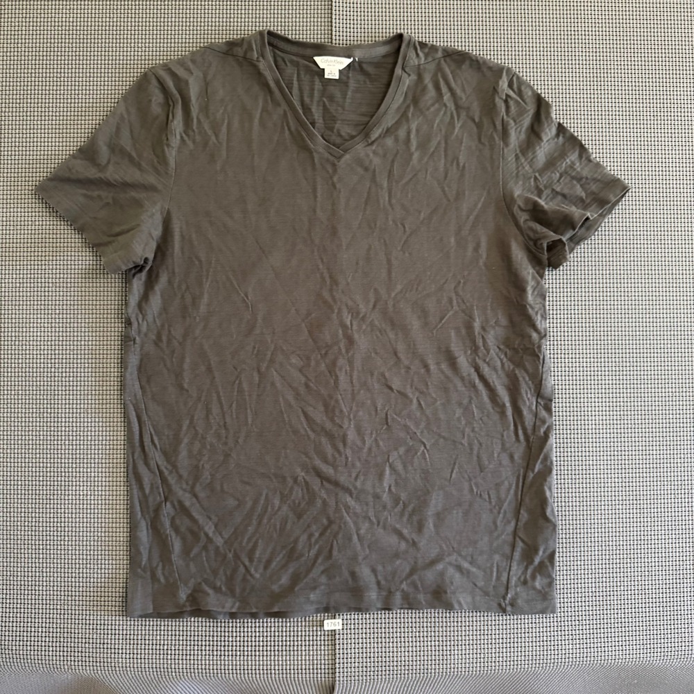 Calvin Klein Mens Slim Fit V-Neck T-Shirt Dark Olive Gray Slub Tee Size L
